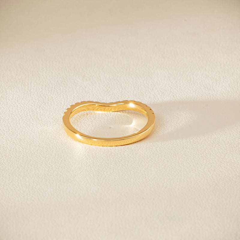 18ct Yellow Gold .30ct Diamond-Set Curved Band