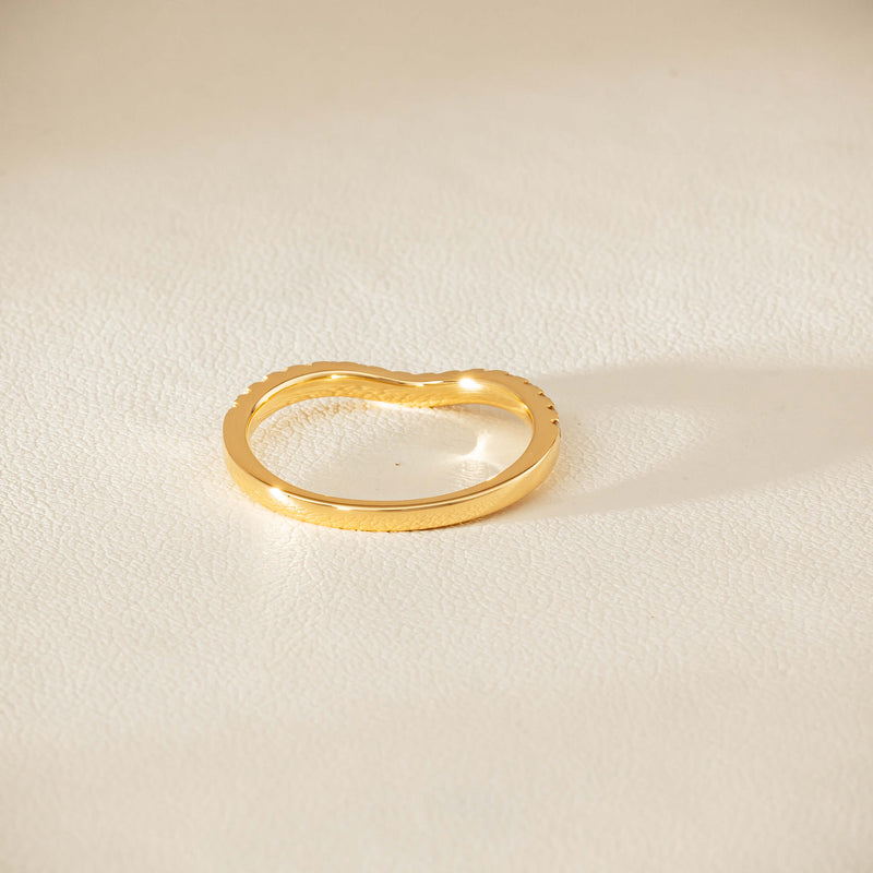 18ct Yellow Gold .30ct Diamond-Set Curved Band