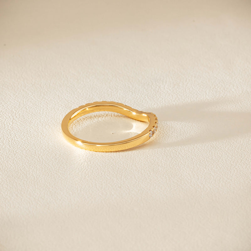 18ct Yellow Gold .30ct Diamond-Set Curved Band