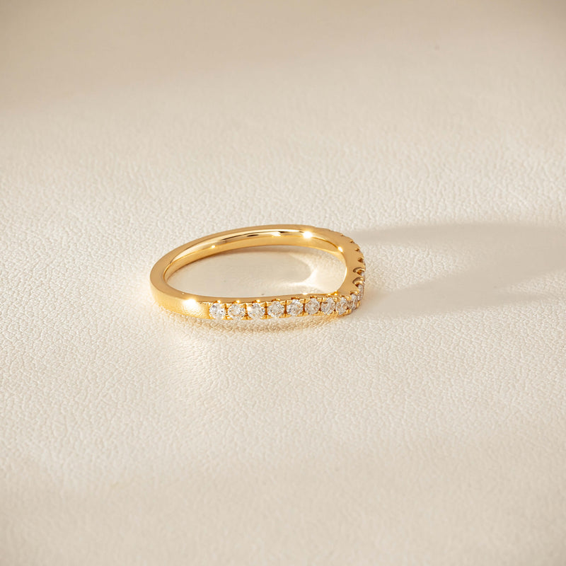 18ct Yellow Gold .30ct Diamond-Set Curved Band