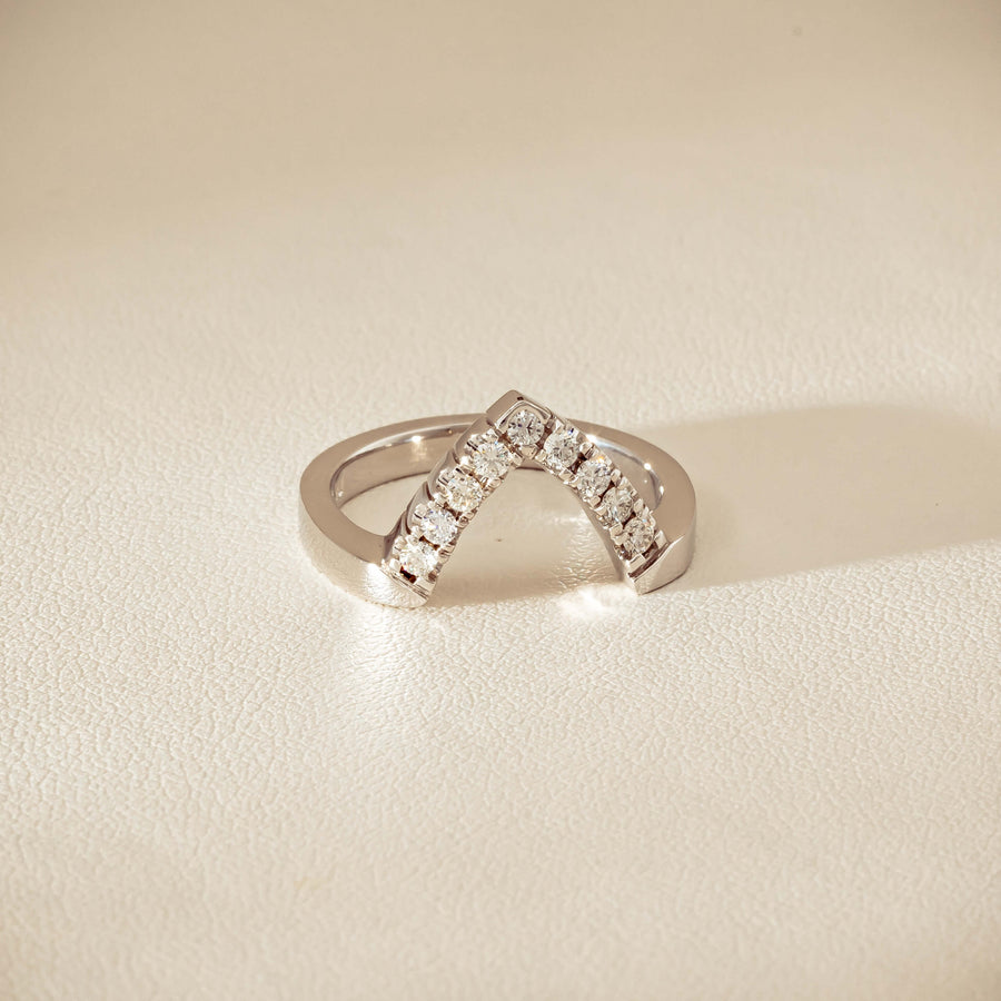 Deja Vu 18ct White Gold .27ct Diamond V-Shaped Band - Ring - Walker & Hall