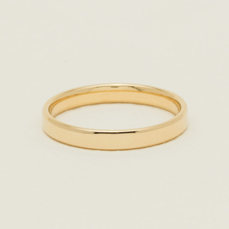 18ct Yellow Gold 2.5mm Square Profile Band - Ring - Walker & Hall