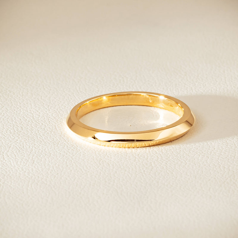 18ct Yellow Gold Venetian Band - Ring - Walker & Hall