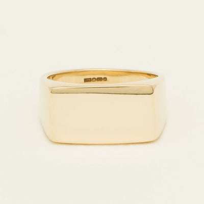 Deja Vu 9ct Yellow Gold Rectangular Signet Ring