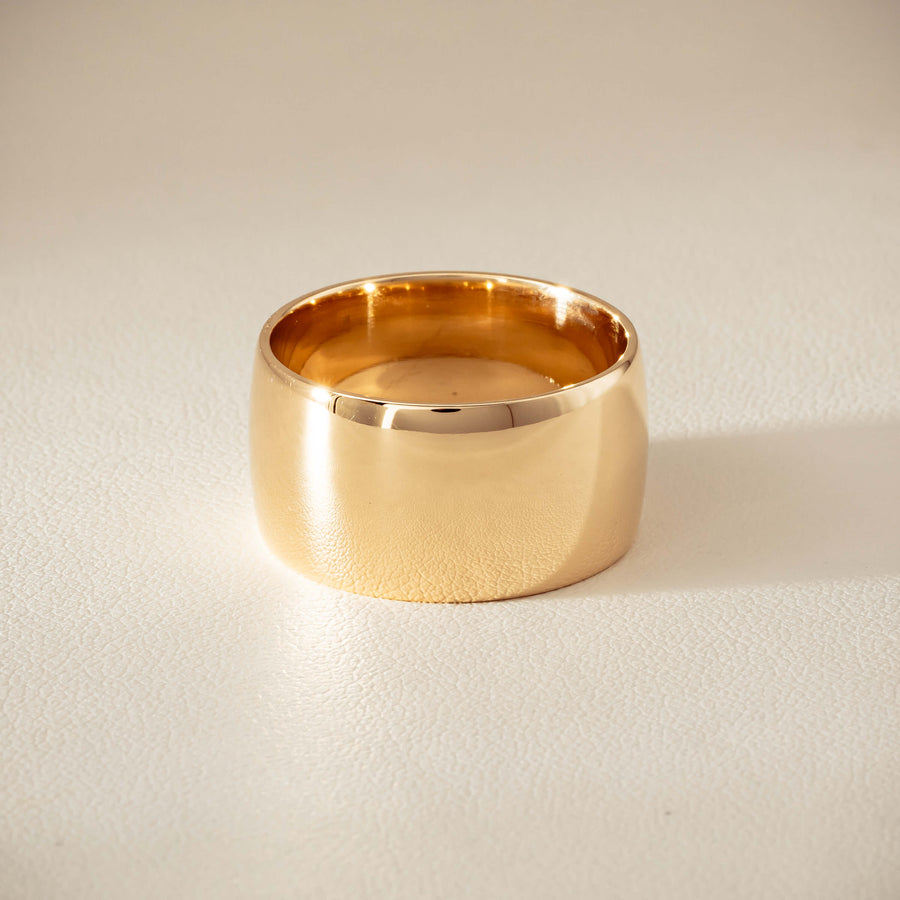 Deja Vu 10ct Yellow Gold Comfort Curve Barrel Ring