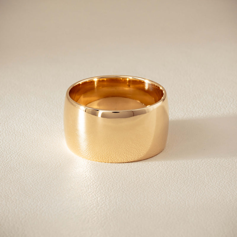 Deja Vu 10ct Yellow Gold Comfort Curve Barrel Ring