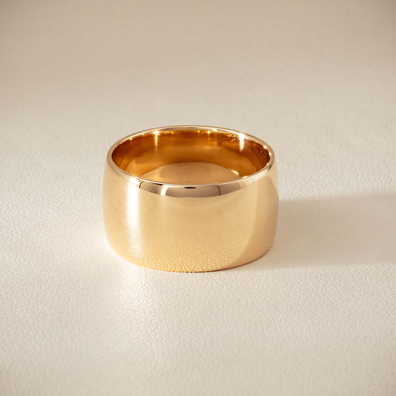 Deja Vu 10ct Yellow Gold Comfort Curve Barrel Ring