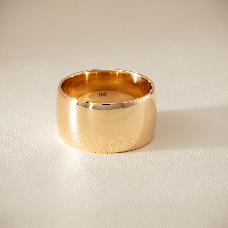 Deja Vu 10ct Yellow Gold Comfort Curve Barrel Ring