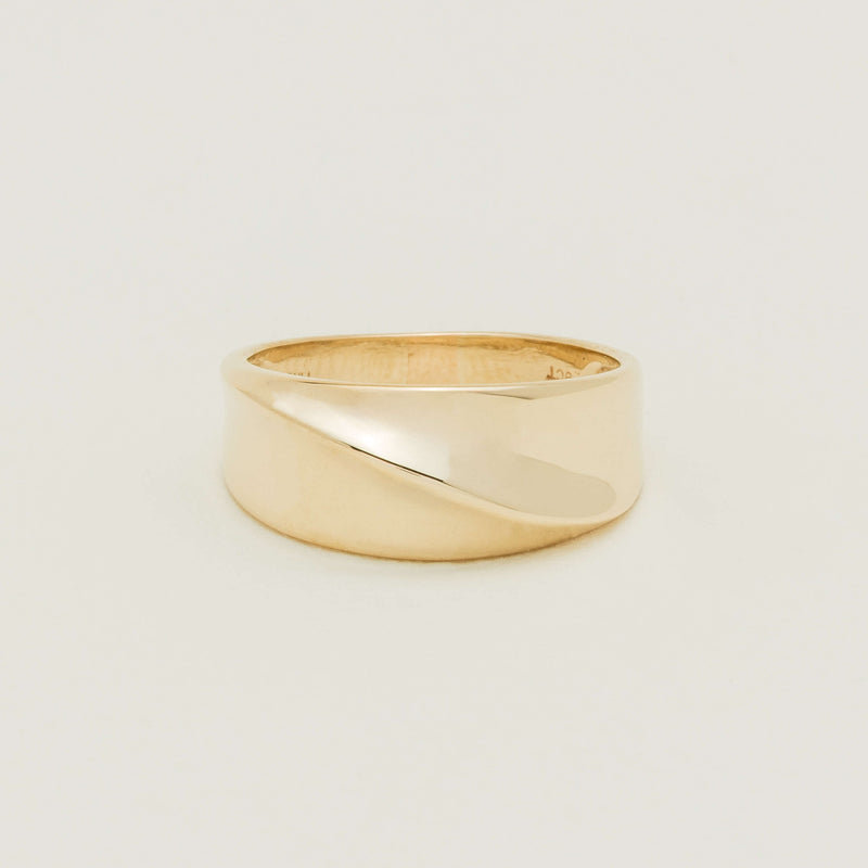 Deja Vu 9ct Bold Twisted Dome Ring - Ring - Walker & Hall