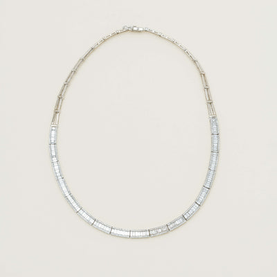 Deja Vu 18ct White Gold 10.00ct Diamond Graduated Necklace