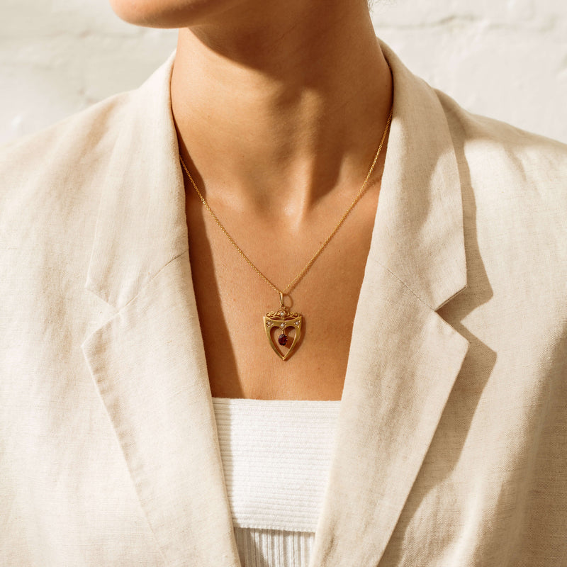 Vintage 15ct Yellow Gold Garnet & Seed Pearl Shield Pendant - Necklace - Walker & Hall