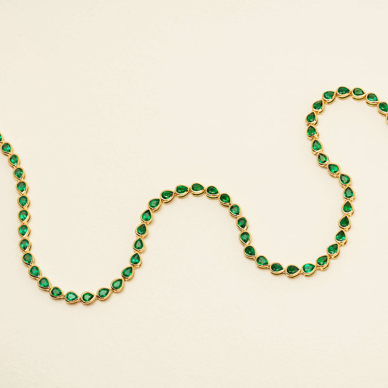 18ct Yellow Gold 12.72ct Pear Emerald Natalia Necklace