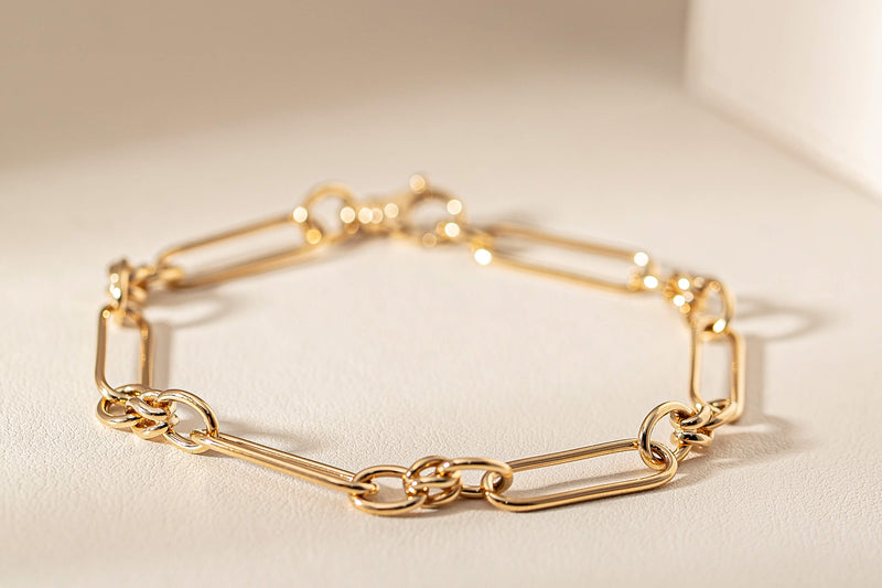 Yellow gold paperclip bracelet