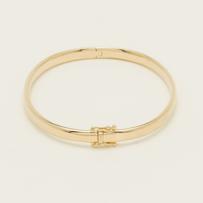 9ct Yellow Gold 4.5mm Hinged Bangle - Bracelet - Walker & Hall