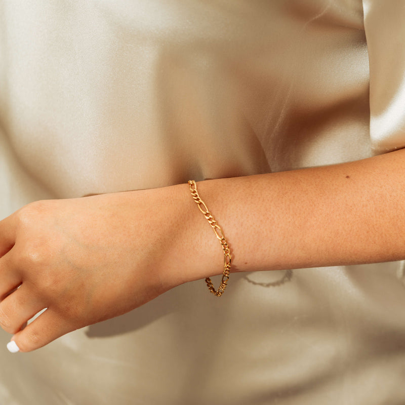 Deja Vu 17ct Yellow Gold Figaro Bracelet 19cm - Bracelet - Walker & Hall