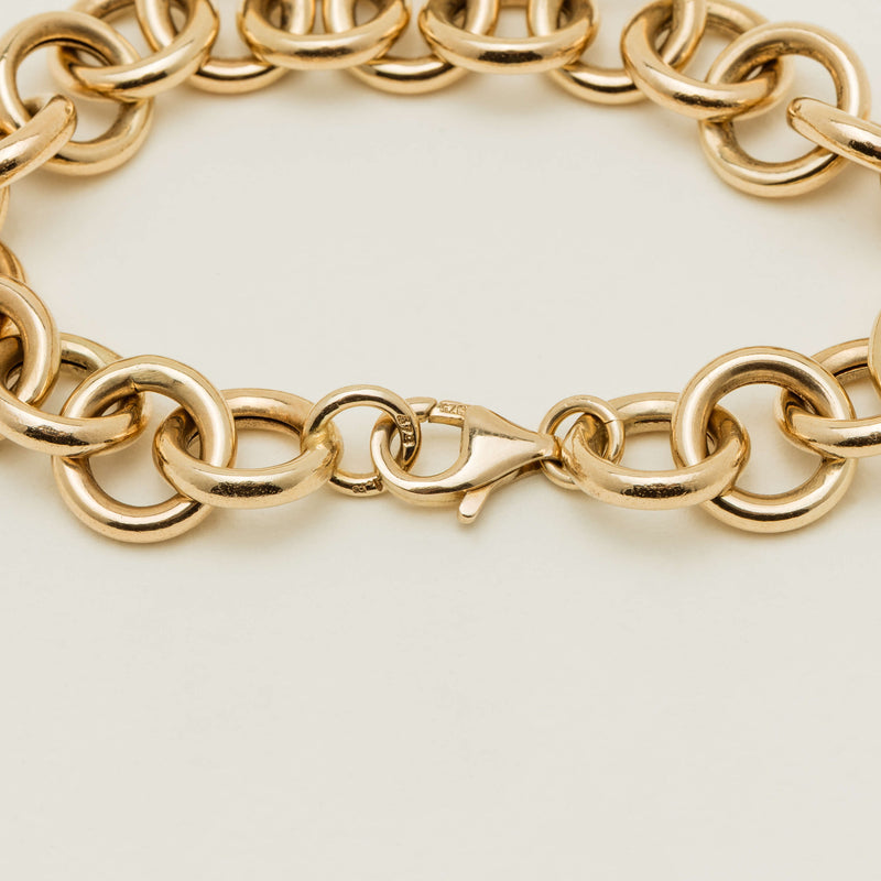 Deja Vu 14ct Yellow Gold Hollow Round Link Bracelet - Bracelet - Walker & Hall