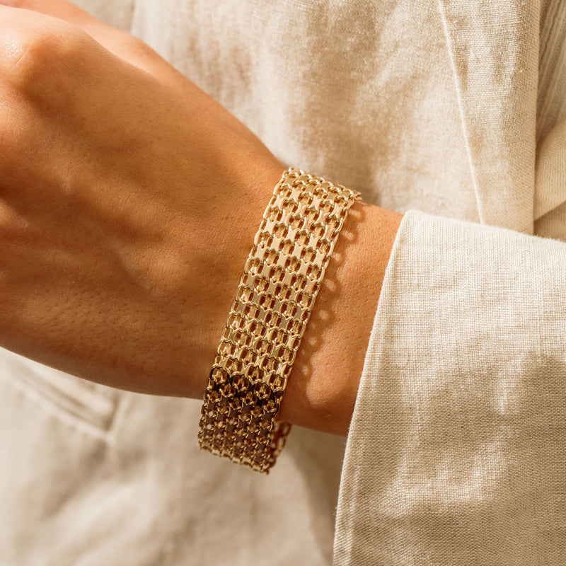Deja Vu 9ct Yellow Gold Mesh Link Bracelet 19.5cm - Bracelet - Walker & Hall