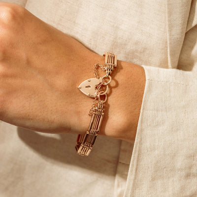 Deja Vu 9ct Rose Gold Gate Bracelet w/ Heart Padlock 19.5cm - Bracelet - Walker & Hall