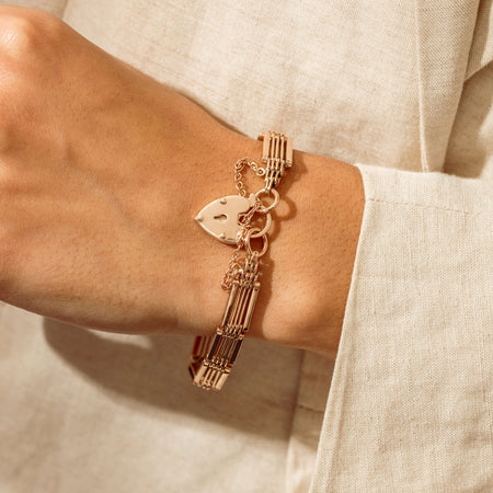 Deja Vu 9ct Rose Gold Gate Bracelet w/ Heart Padlock 19.5cm - Bracelet - Walker & Hall