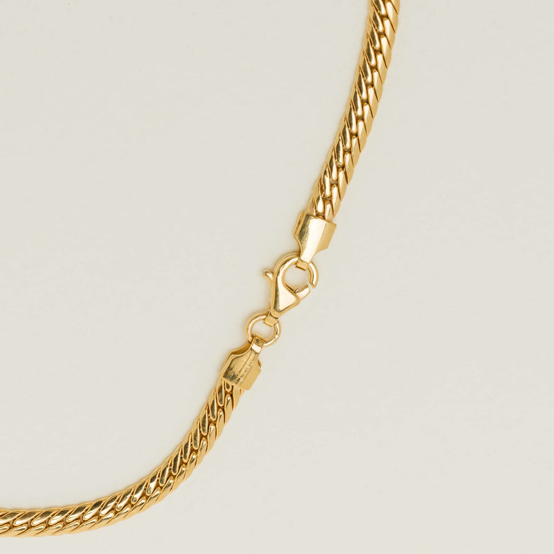 Deja Vu 9ct Yellow Gold Hollow Flat Graduated Necklace - Necklace - Walker & Hall