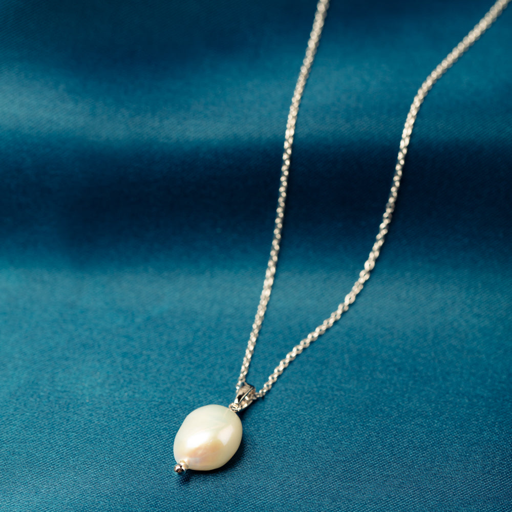 Pearl pendant nz store