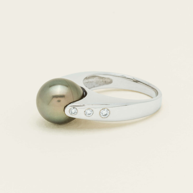 Deja Vu 18ct White Gold Black Pearl & Diamond Ring - Ring - Walker & Hall