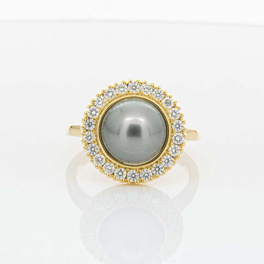 18ct Yellow Gold 9mm Tahitian Black Pearl & Diamond Daisy Ring