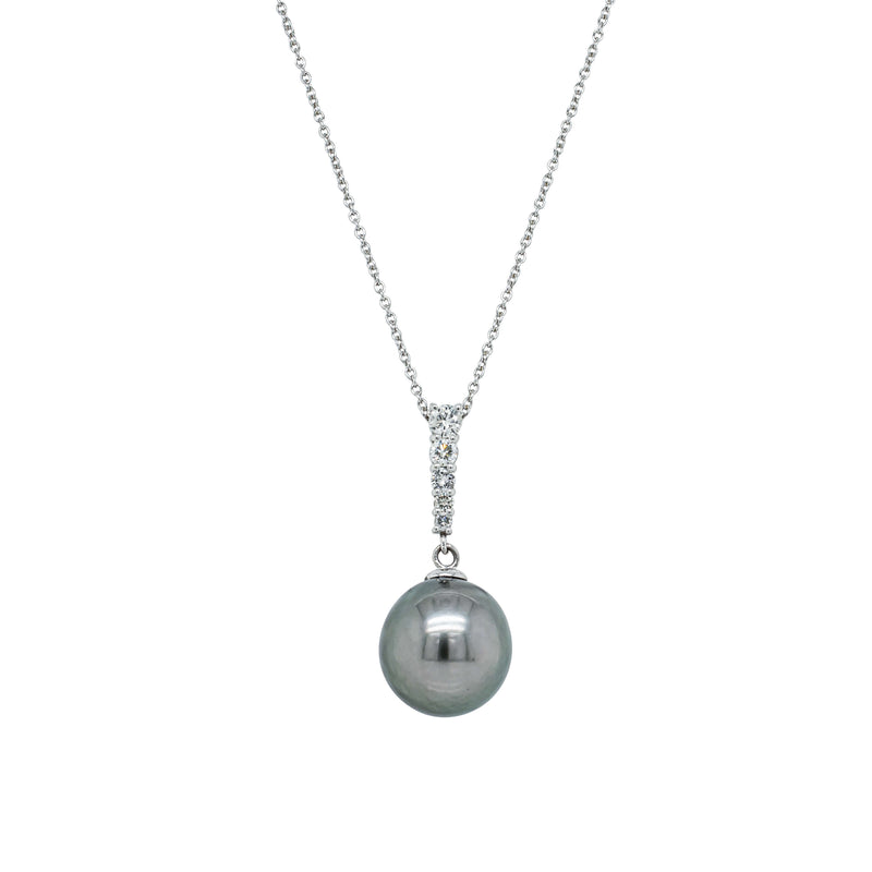 Deja Vu 18ct White Gold Black Pearl & Diamond Pendant