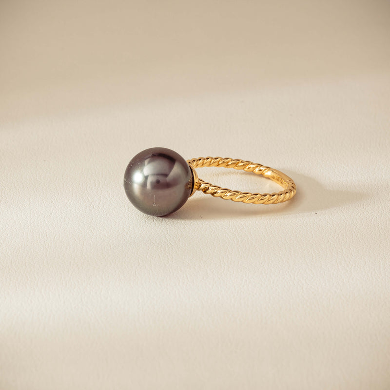 18ct Yellow Gold 12mm Black Pearl Twine Ring - Ring - Walker & Hall