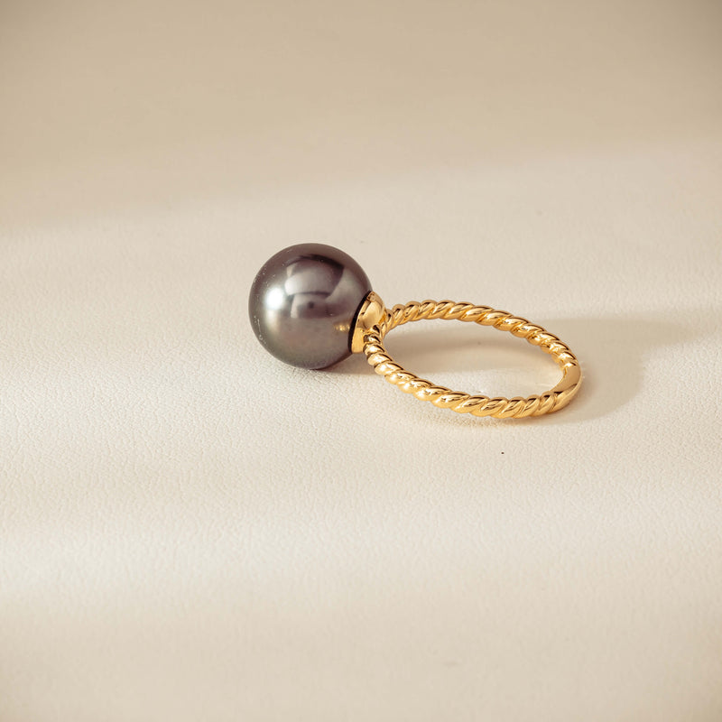 18ct Yellow Gold 12mm Black Pearl Twine Ring - Ring - Walker & Hall