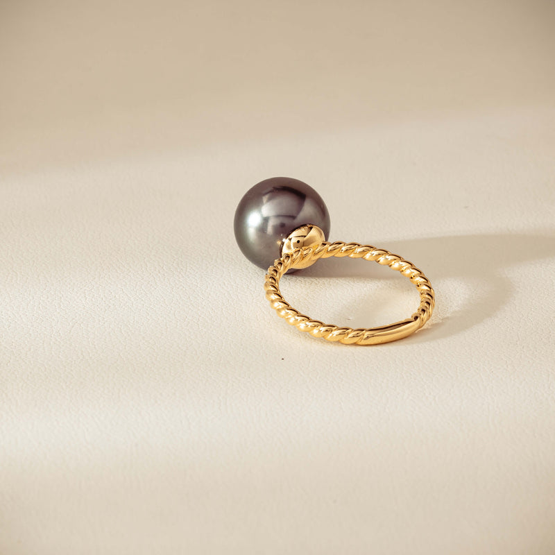 18ct Yellow Gold 12mm Black Pearl Twine Ring - Ring - Walker & Hall