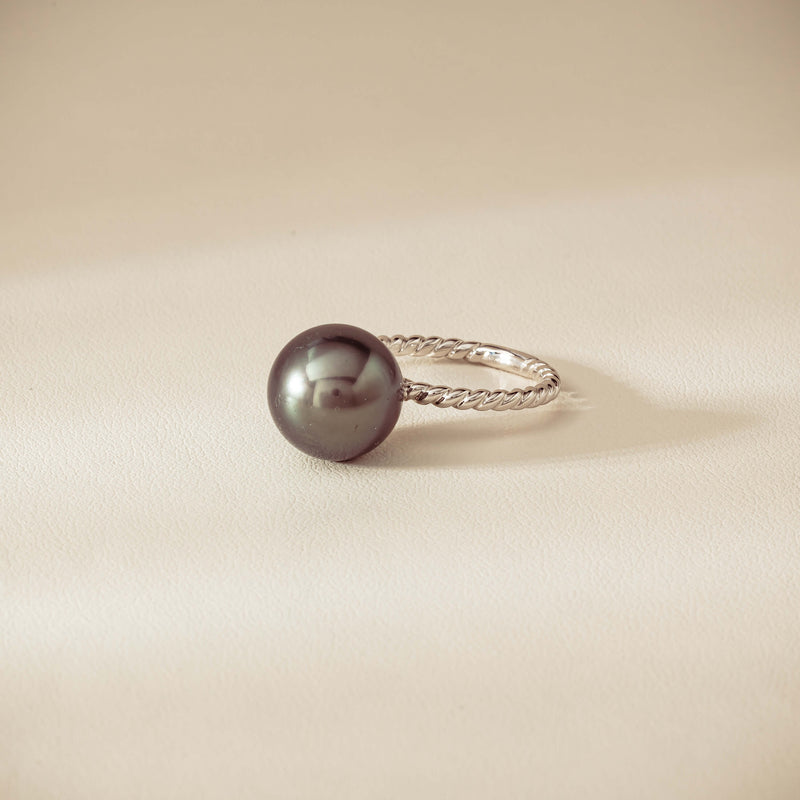 18ct White Gold 12mm Black Pearl Twine Ring - Ring - Walker & Hall