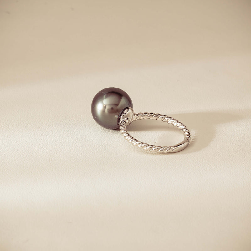 18ct White Gold 12mm Black Pearl Twine Ring - Ring - Walker & Hall