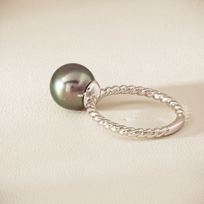 18ct White Gold 10mm Black Pearl Twine Ring - Ring - Walker & Hall
