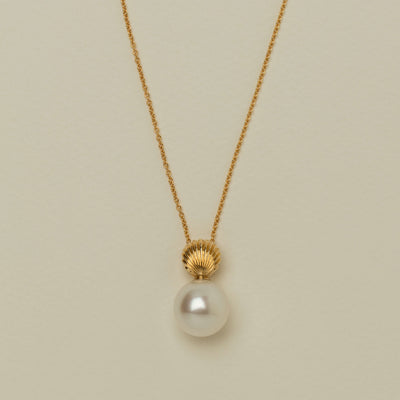 18ct Yellow Gold 12.7mm South Sea Pearl Venus Pendant - Necklace - Walker & Hall