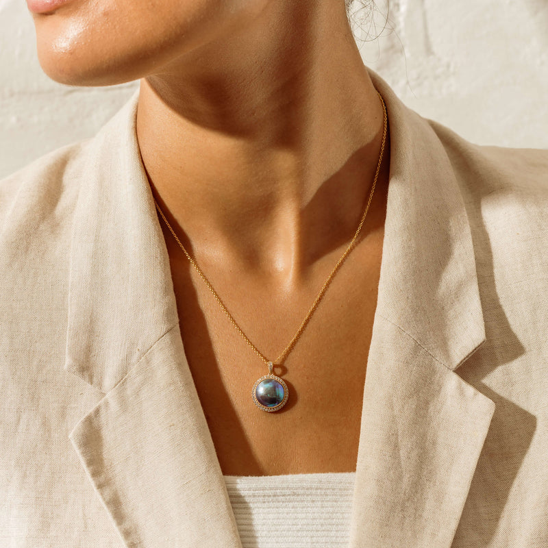 18ct Yellow Gold 13mm Paua Pearl Daisy Pendant - Necklace - Walker & Hall