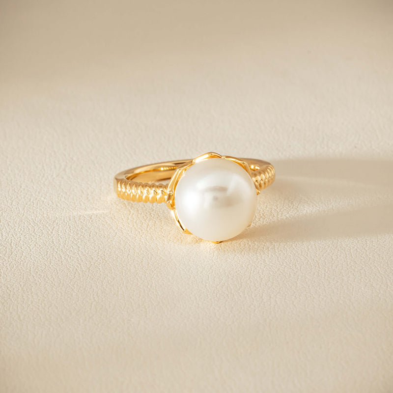 18ct Yellow Gold 10.5mm South Sea Pearl Selene Ring