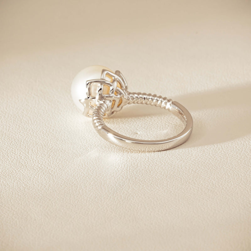 18ct White Gold 10.6mm South Sea Pearl Selene Ring