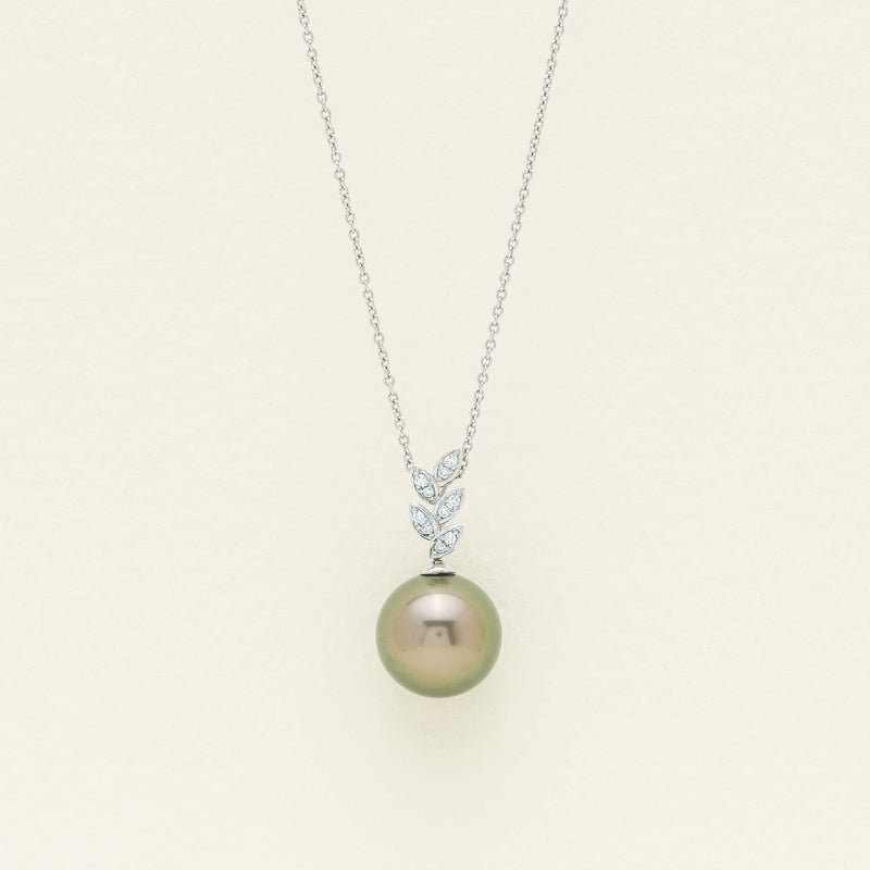 18ct White Gold 13.1mm Black Pearl & Diamond Pendant