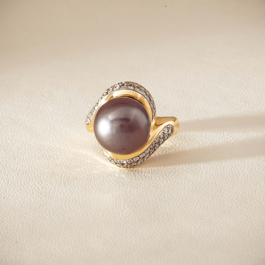 Deja Vu 18ct Yellow Gold 11.8mm Black Pearl & Diamond Ring - Ring - Walker & Hall