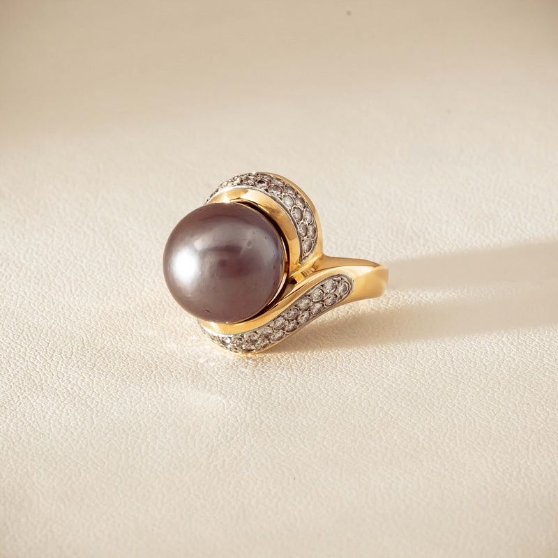 Deja Vu 18ct Yellow Gold 11.8mm Black Pearl & Diamond Ring - Ring - Walker & Hall