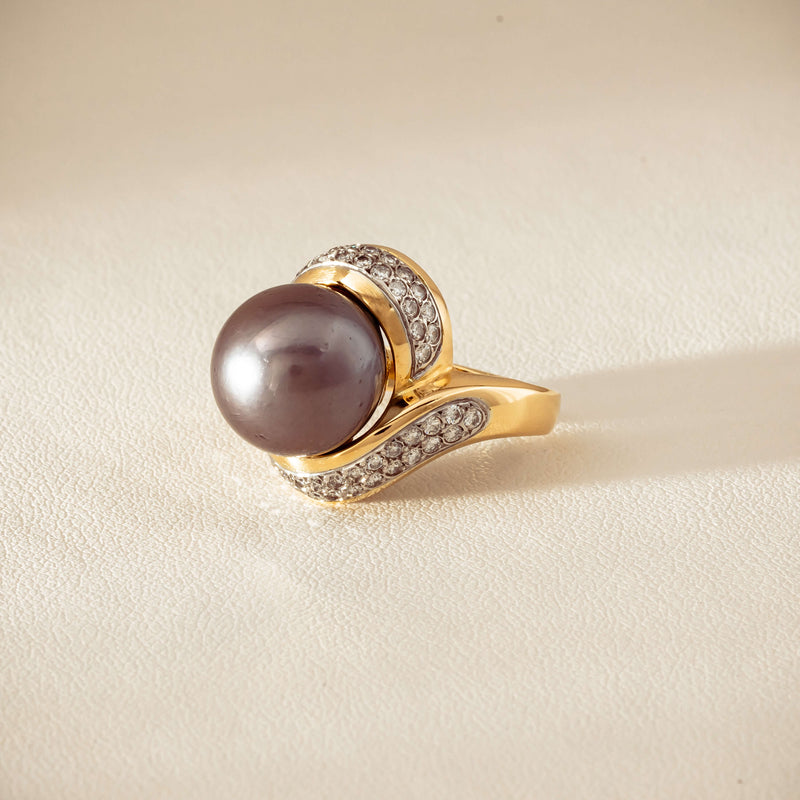 Deja Vu 18ct Yellow Gold 11.8mm Black Pearl & Diamond Ring - Ring - Walker & Hall