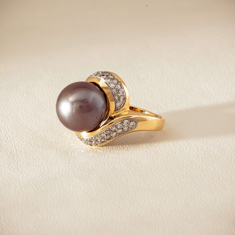 Deja Vu 18ct Yellow Gold 11.8mm Black Pearl & Diamond Ring - Ring - Walker & Hall
