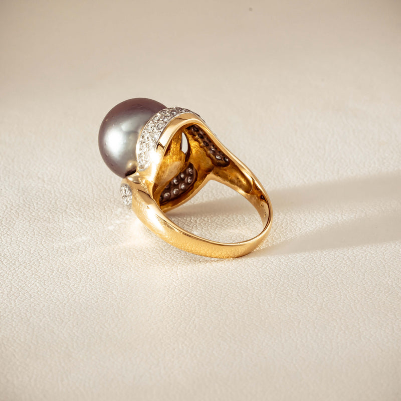 Deja Vu 18ct Yellow Gold 11.8mm Black Pearl & Diamond Ring - Ring - Walker & Hall