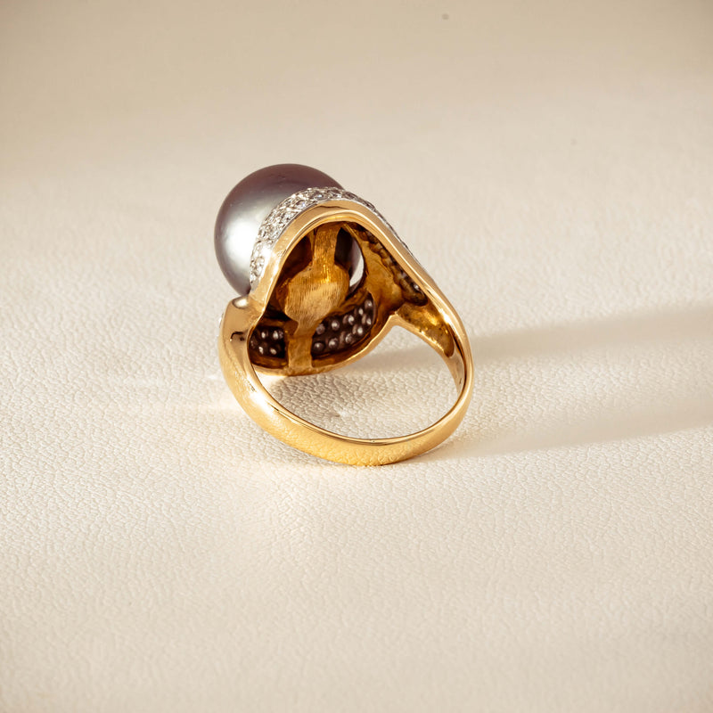 Deja Vu 18ct Yellow Gold 11.8mm Black Pearl & Diamond Ring - Ring - Walker & Hall