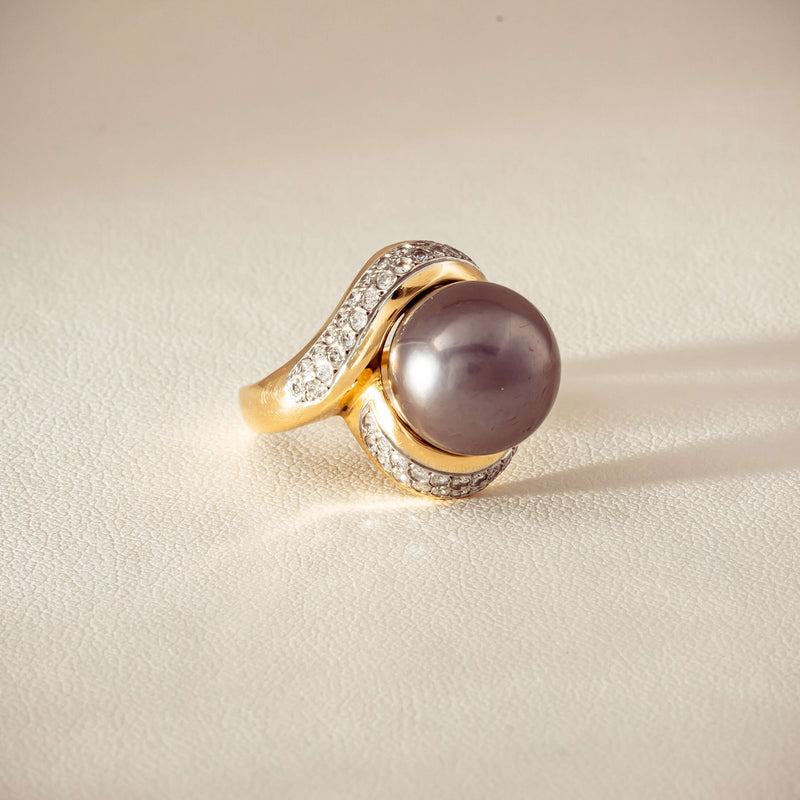 Deja Vu 18ct Yellow Gold 11.8mm Black Pearl & Diamond Ring - Ring - Walker & Hall