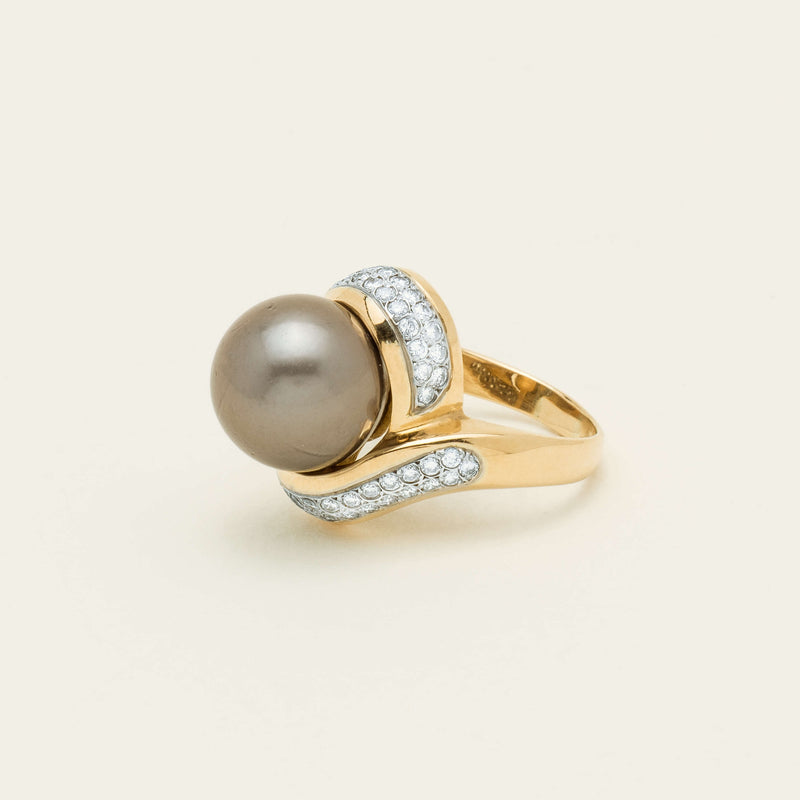 Deja Vu 18ct Yellow Gold 11.8mm Black Pearl & Diamond Ring - Ring - Walker & Hall