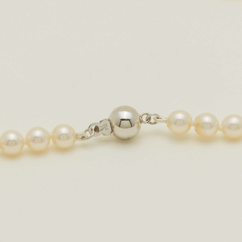 Deja Vu 9ct White Gold 5-7.5mm Akoya Pearl Strand