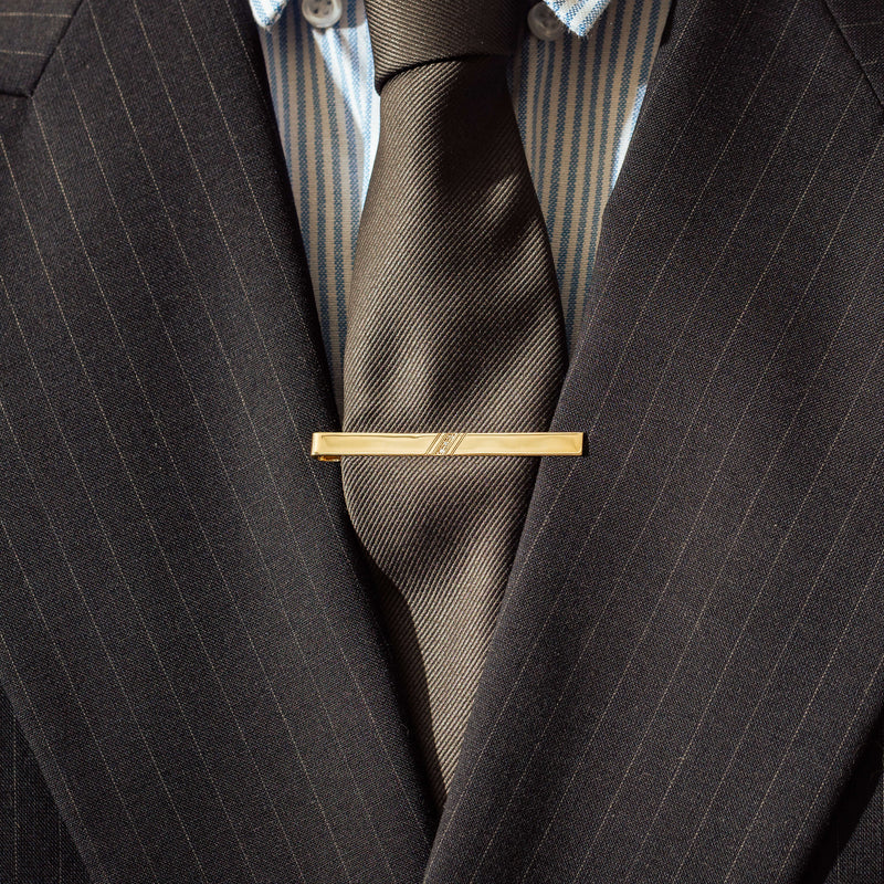 Deja Vu 9ct Yellow Gold Diamond-Set Tie Clip - Brooch - Walker & Hall