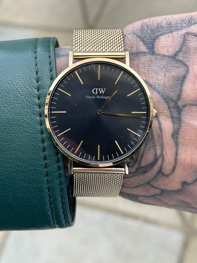 Daniel Wellington Classic Mesh Onyx 40mm Watch Evergold Walker Hall